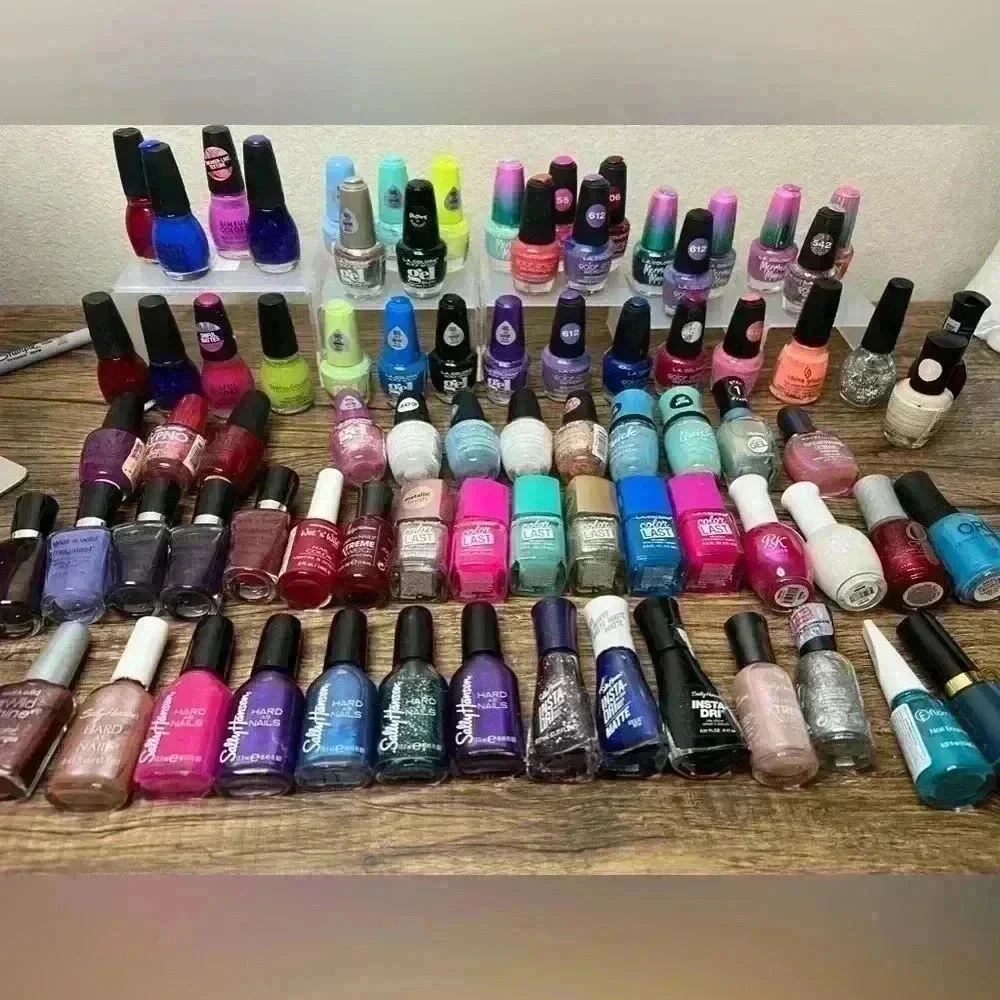 Bundle of 80 nail polishes